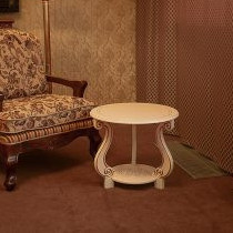 Современная мебель Стол журнальный Грация М Слоновая кость / Золото, купить недорого в фирменном салоне магазине «Моя Мебель», всего за 14 220 руб.