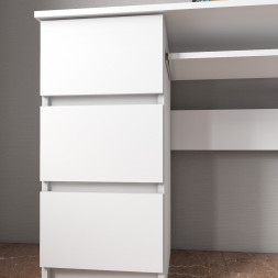 Письменный стол для школьника